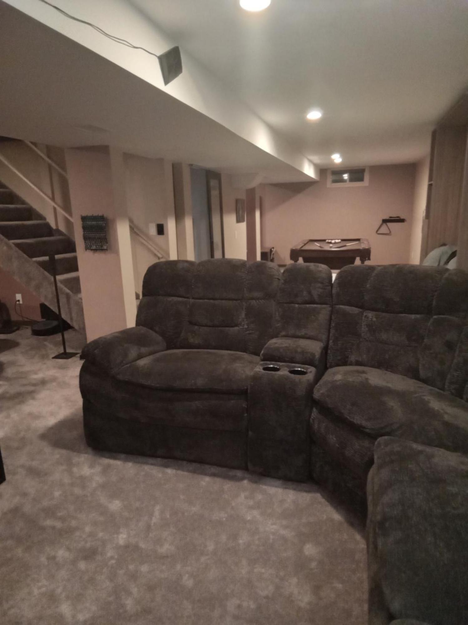 Super Suite With Sauna, Pool Table And Arcade Game Lansing Extérieur photo